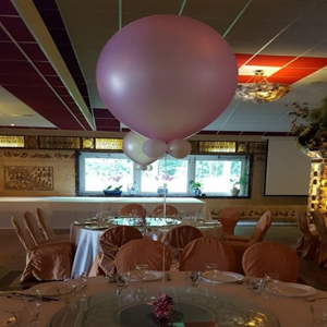 Tafel decoratie met 60 cm heliumballon